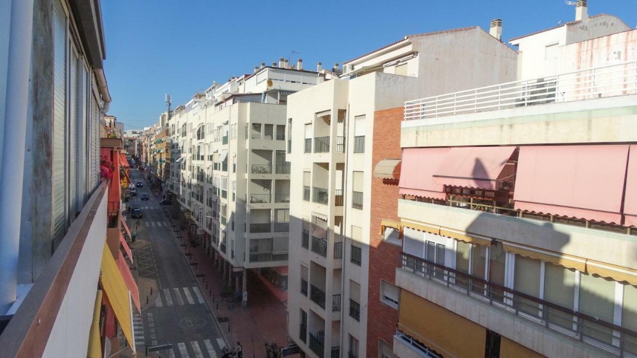 ベニドルムAtico Centro Almendros Trgアパートメント エクステリア 写真